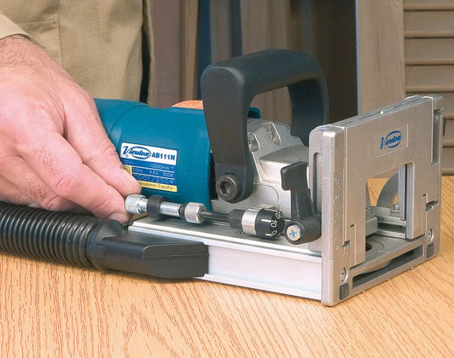 Fresatrice assemblatrice 