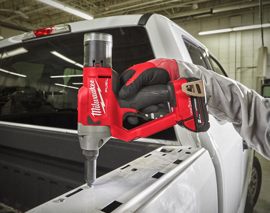 Rivettatrice a batteria M18 ONEFPRT-202X 