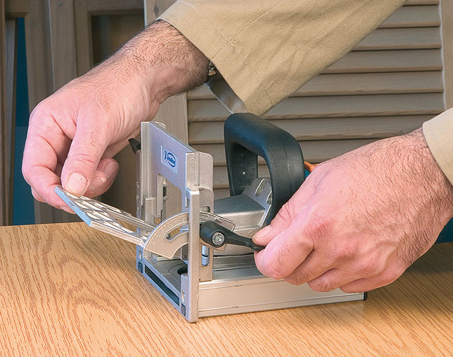 Fresatrice assemblatrice 