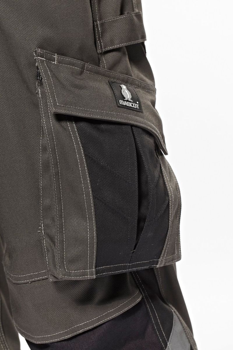 Pantaloni con tasche porta-ginocchiere UNIQUE nero/antracite scuro