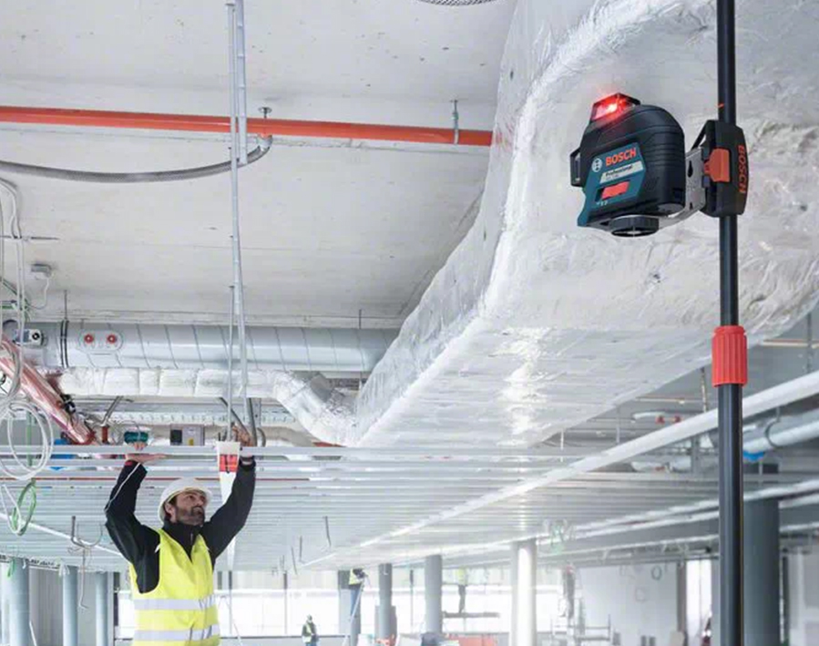 Livella laser a proiezione di linee GLL 3-80  Professional + treppiede BT 150 