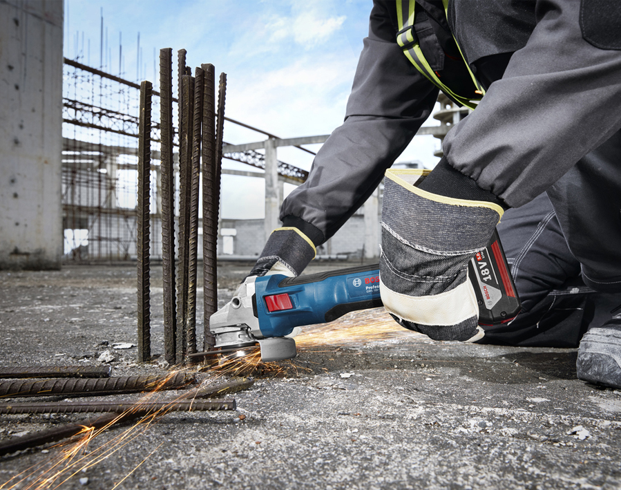 Smerigliatrice angolare a batteria GWS 18-11 Professional