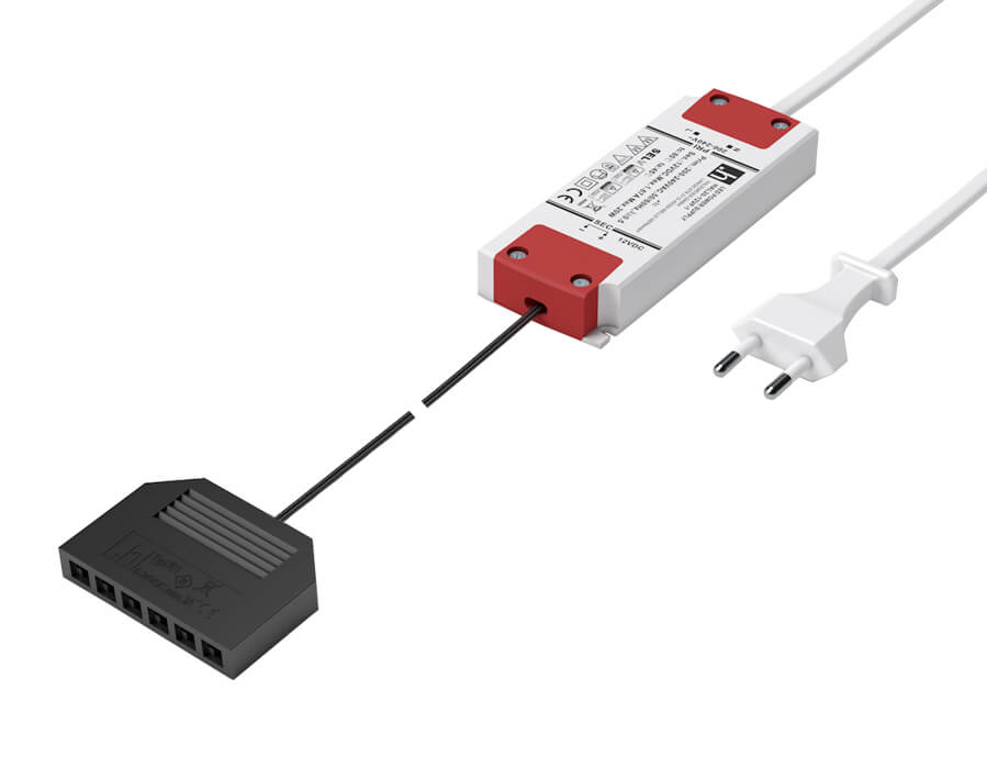 Alimentatore per LED 40 W con spina piatta europea (distributore a 6 vie)