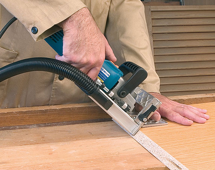 Fresatrice assemblatrice 