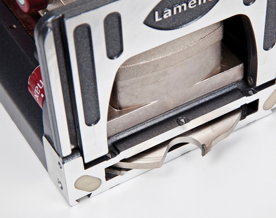 Fresatrice a batteria Zeta P2 in Systainer 