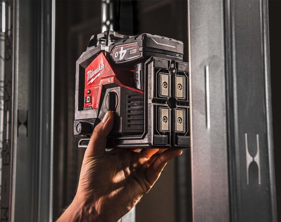 Laser a 3 linee M12 3PL-401C 